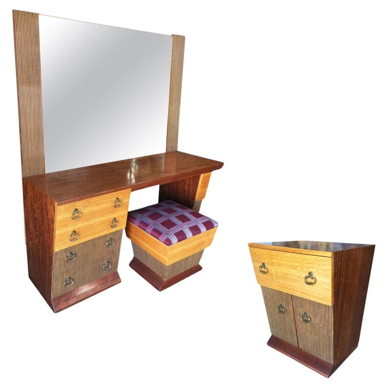 Asymmetrical Midcentury Bedroom Set, Vanity (1 of 10)
