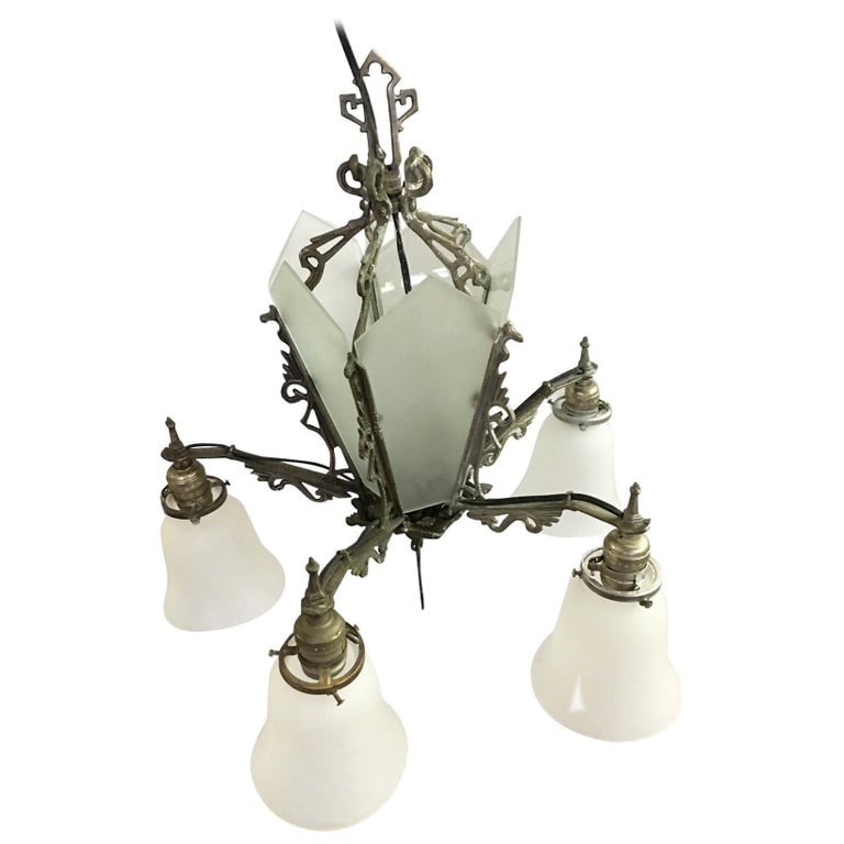 Art Deco Slat Glass Hanging Light Chandelier With Geometric Details - 2