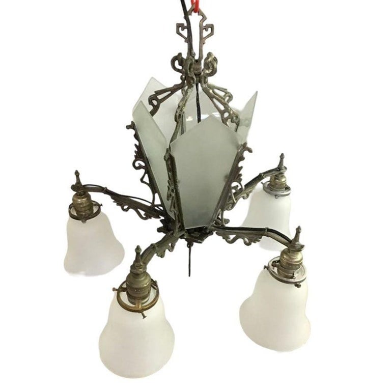 Art Deco Slat Glass Hanging Light Chandelier With Geometric Details - 3