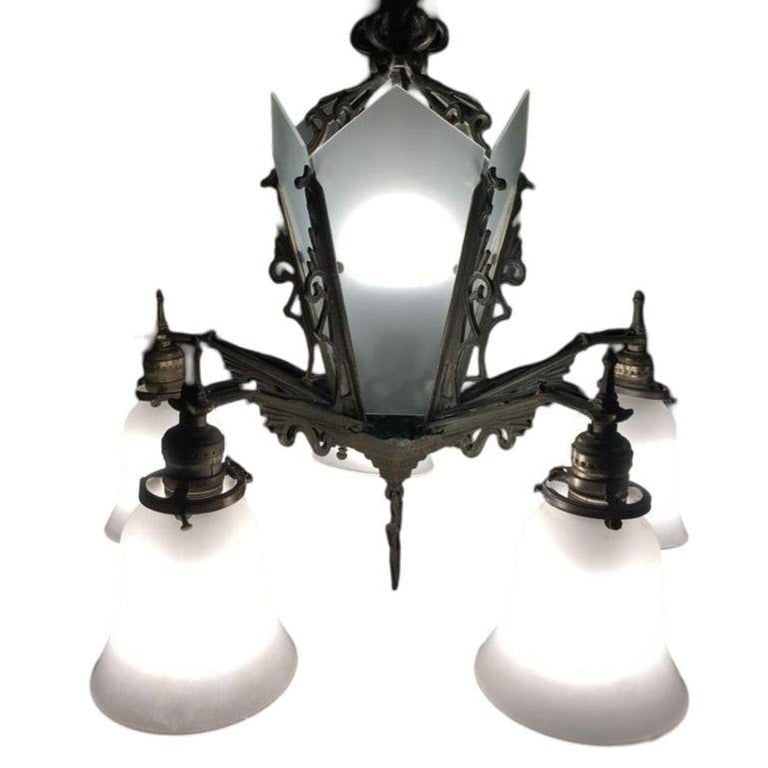 Art Deco Slat Glass Hanging Light Chandelier With Geometric Details - 4