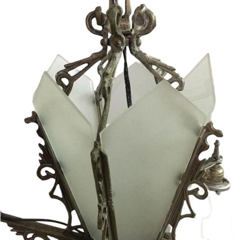 Art Deco Slat Glass Hanging Light Chandelier With Geometric Details - 5