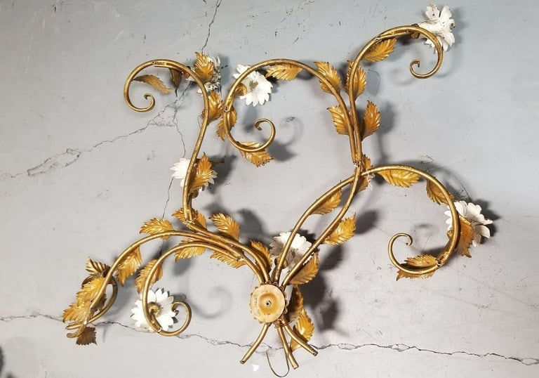 Mid Century Italian Tole Brass Floral Wall Sconce Sculpture - 3