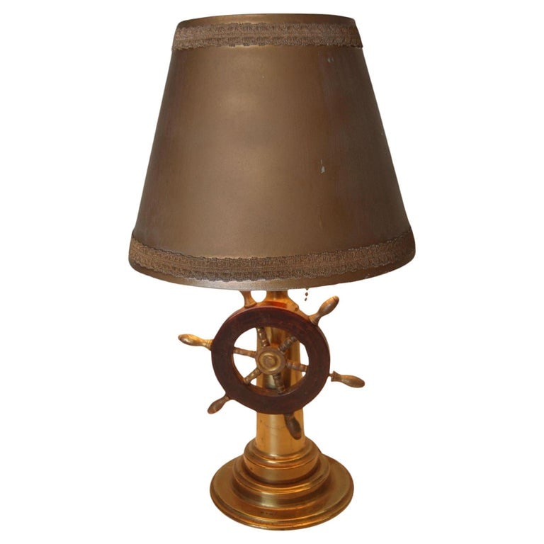 Nautical Brass and Bakelite Ships Wheel Helm Table Lamp (1 of 5)