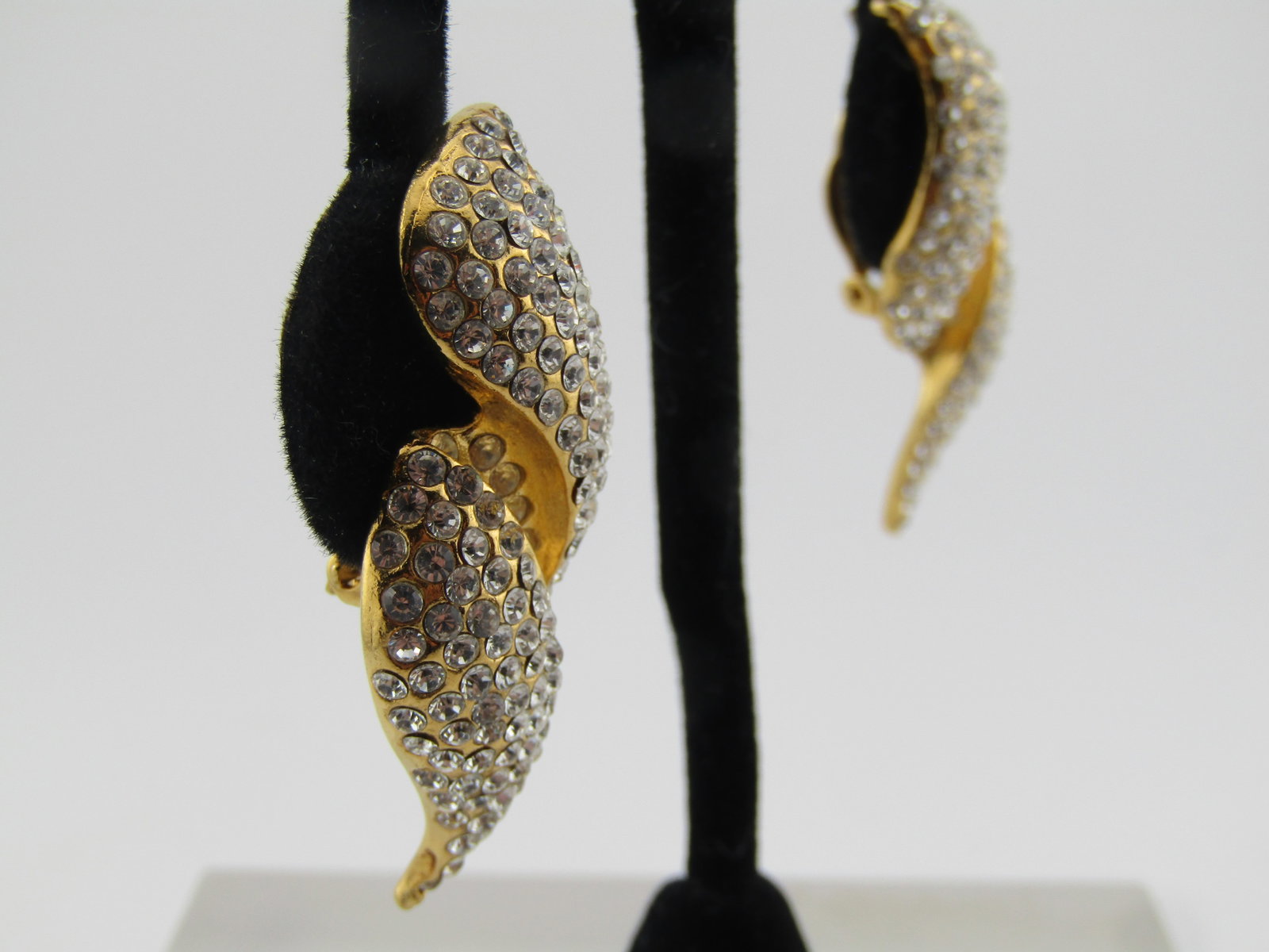 Vintage Pave Rhinestone Clip Earrings, Signed Jarin, 1990's - 3