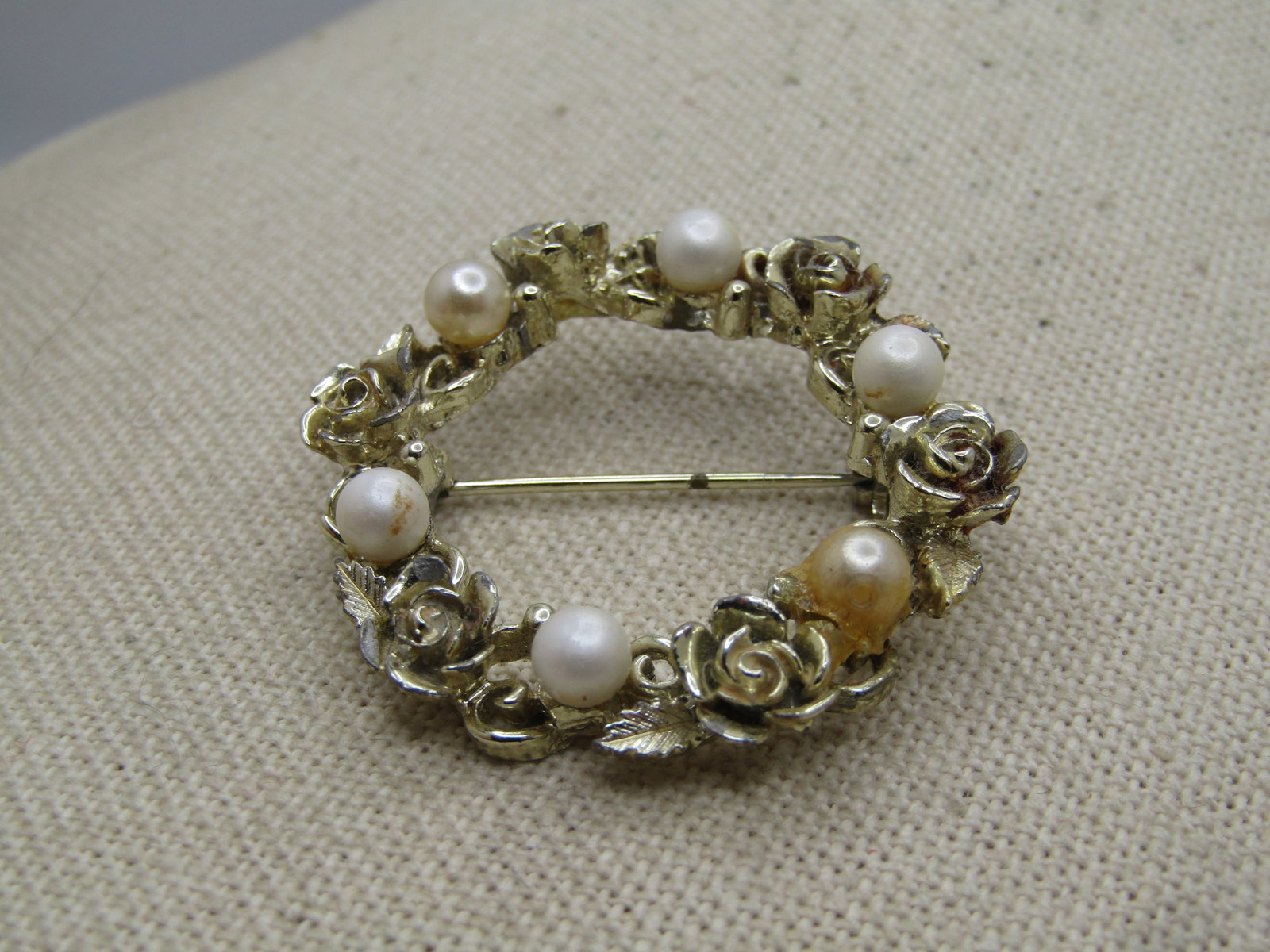 Vintage Rose and Faux Pearl Circle Brooch, 1.5", 1950's-1960's - 3