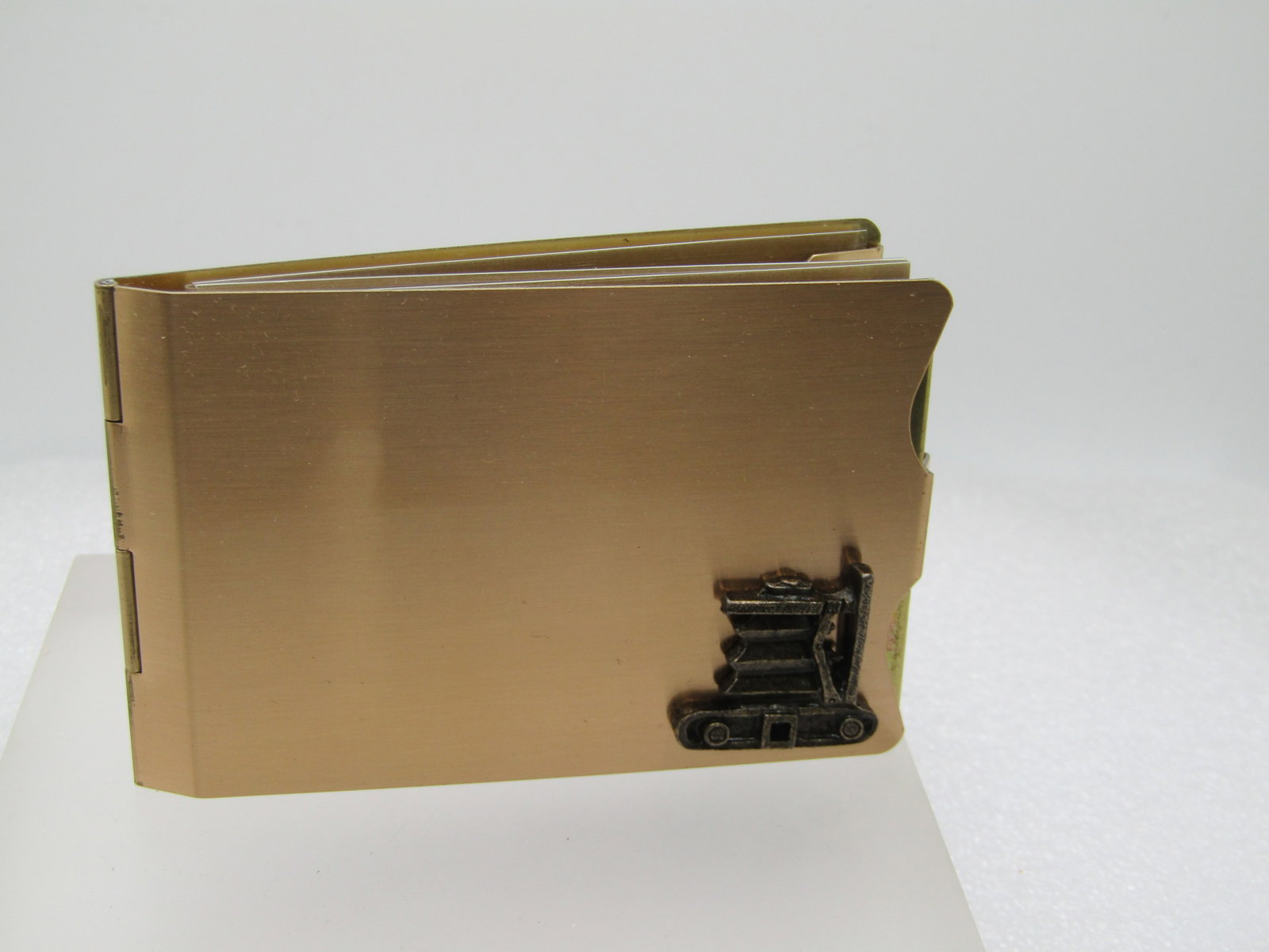 Vintage Metal Hinged Photo Wallet, Gold Tone Product Signed, Mid-Century: Title: Vintage Metal Hinged Photo Wallet, Gold Tone Product Signed, Mid-Century Description: Vintage Metal Hinged Photo Wallet, Gold Tone Product Signed, Mid-Century. Appx. 3.5" by 2.25". Signed with