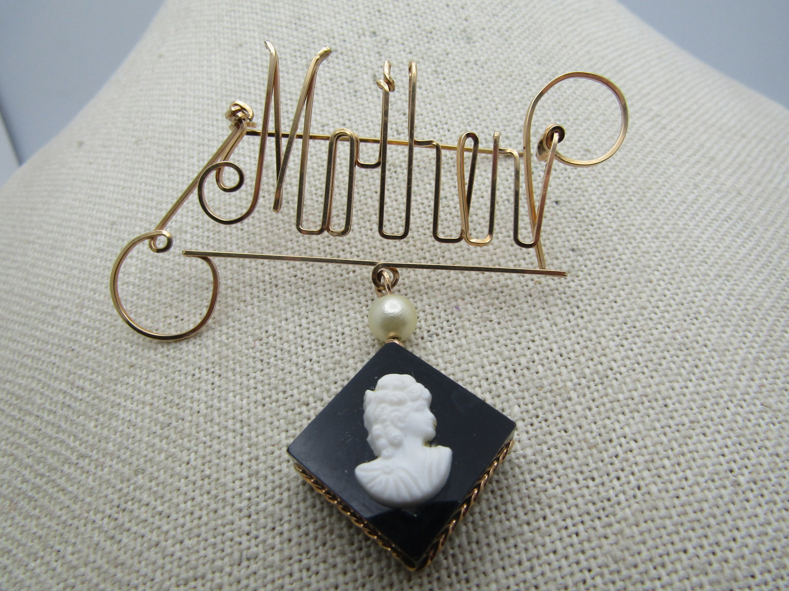 Vintage Mother Cameo Brooch, 1950's-1960's - 2