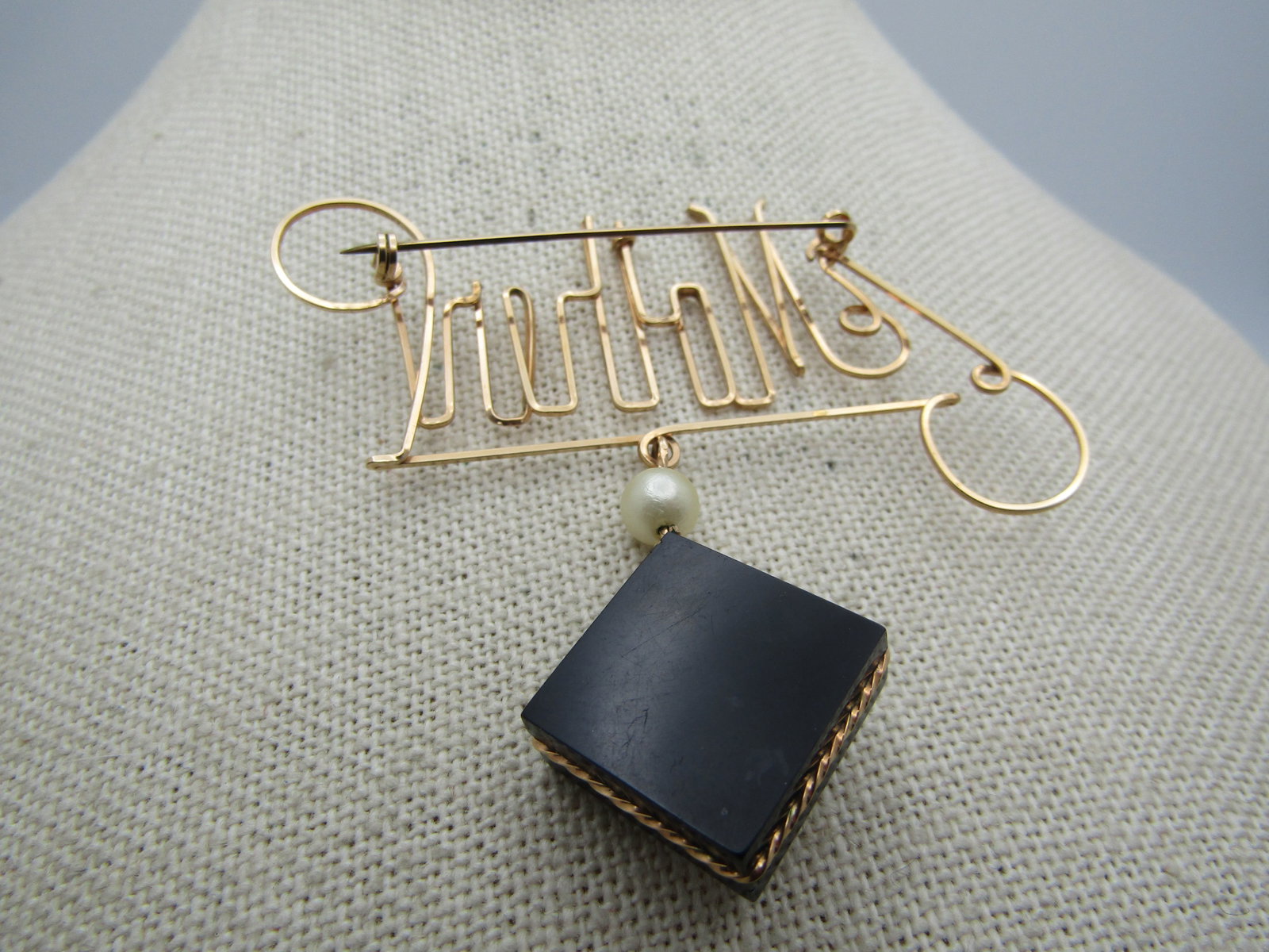 Vintage Mother Cameo Brooch, 1950's-1960's - 6
