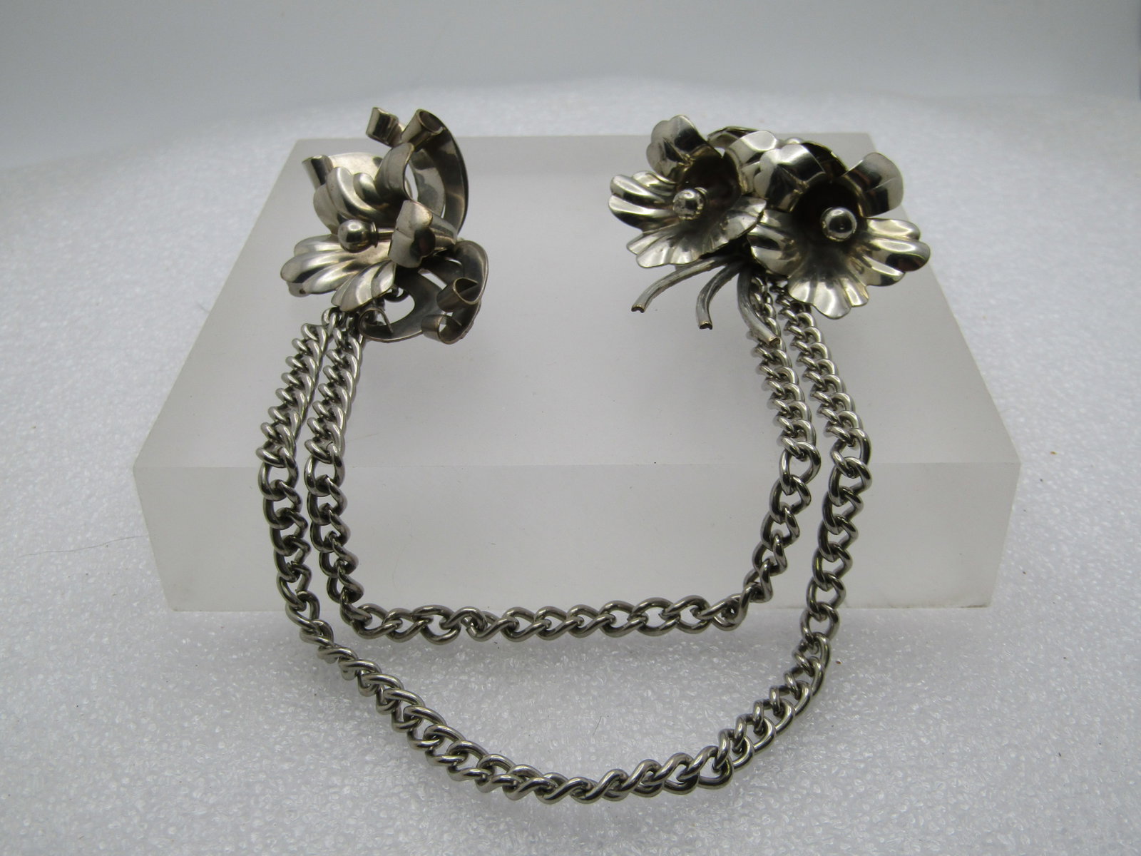Vintage Floral Blossom Collar Chain Brooch Set, 9", Multi-Strand,: Title: Vintage Floral Blossom Collar Chain Brooch Set, 9", Multi-Strand, Description: Vintage Floral Blossom Collar Chain Brooch Set, 9", Multi-Strand. This has a triple blossom on one side that looks