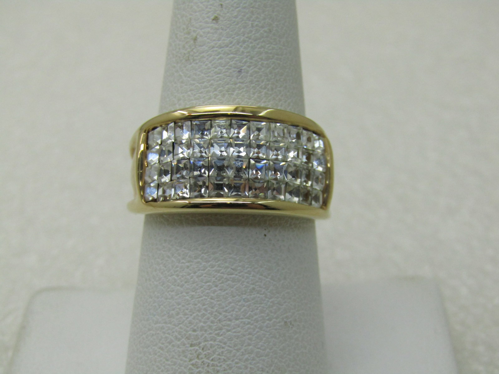 Vintage Joan Rivers Two-Tone Micro Crystal Band Ring, Sz. 8.25.: Title: Vintage Joan Rivers Two-Tone Micro Crystal Band Ring, Sz. 8.25. Description: Vintage Joan Rivers Two-Tone Micro Crystal Band Ring, Sz. 8.25., 11mm on top and appx. 4.5mm at the back of the fing