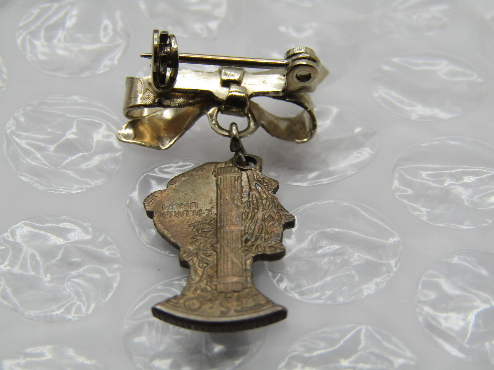 Vintage Silver Carved Mercury Dime Bow Brooch, 1943 - 4
