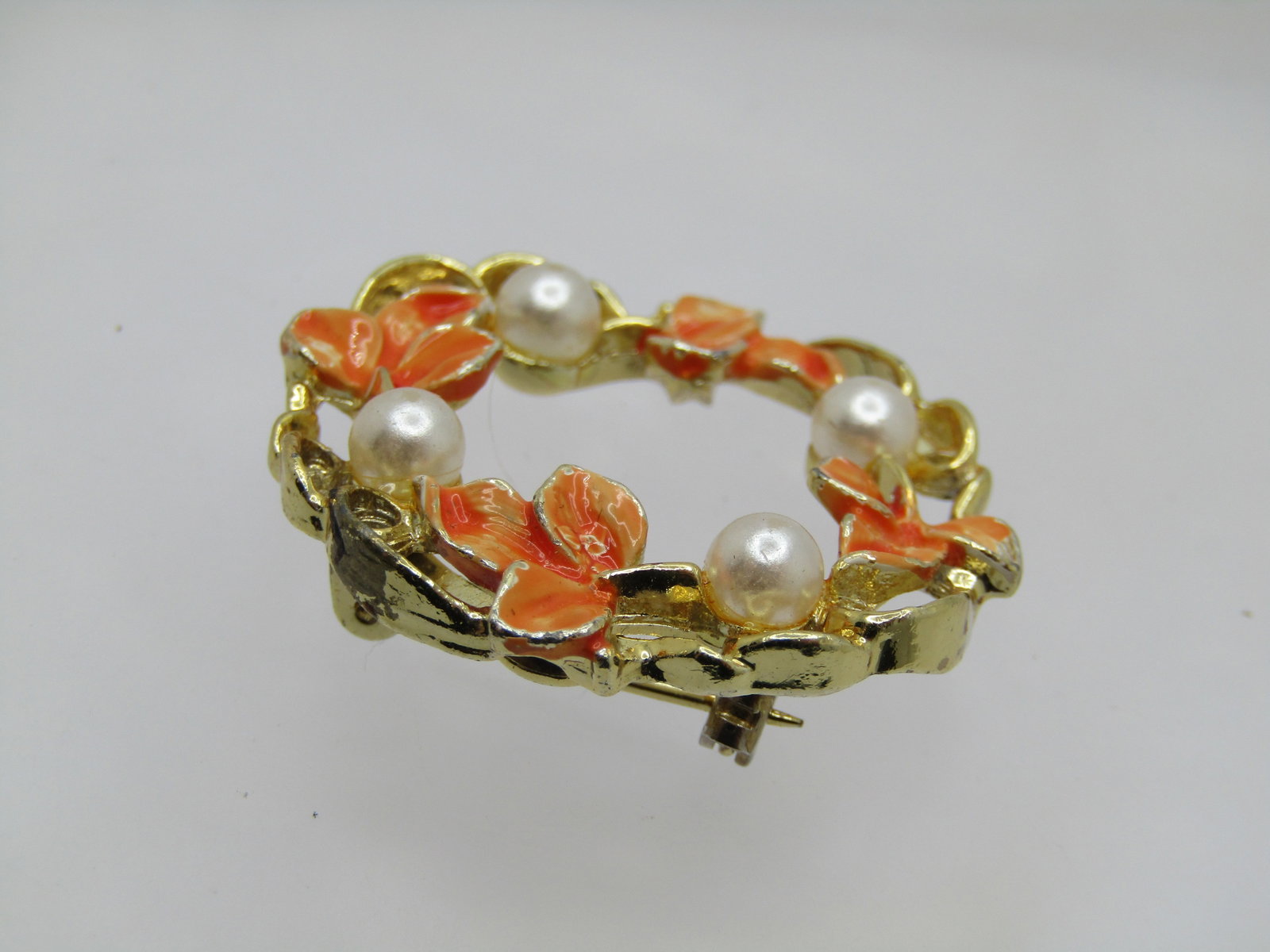 Vintage Floral Enameled Circle Brooch, Faux Pearls, Gerry's, 1960's - 4
