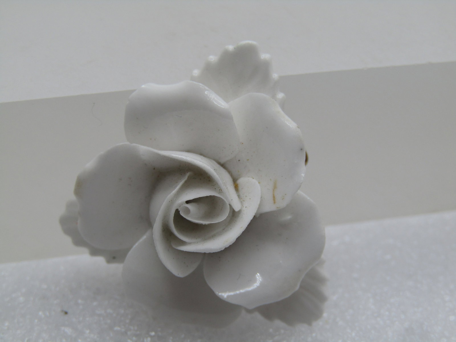 Vintage Painted White Rose Porcelain Brooch, Signed Denton with a crown, England, 1960's (1 of 6)