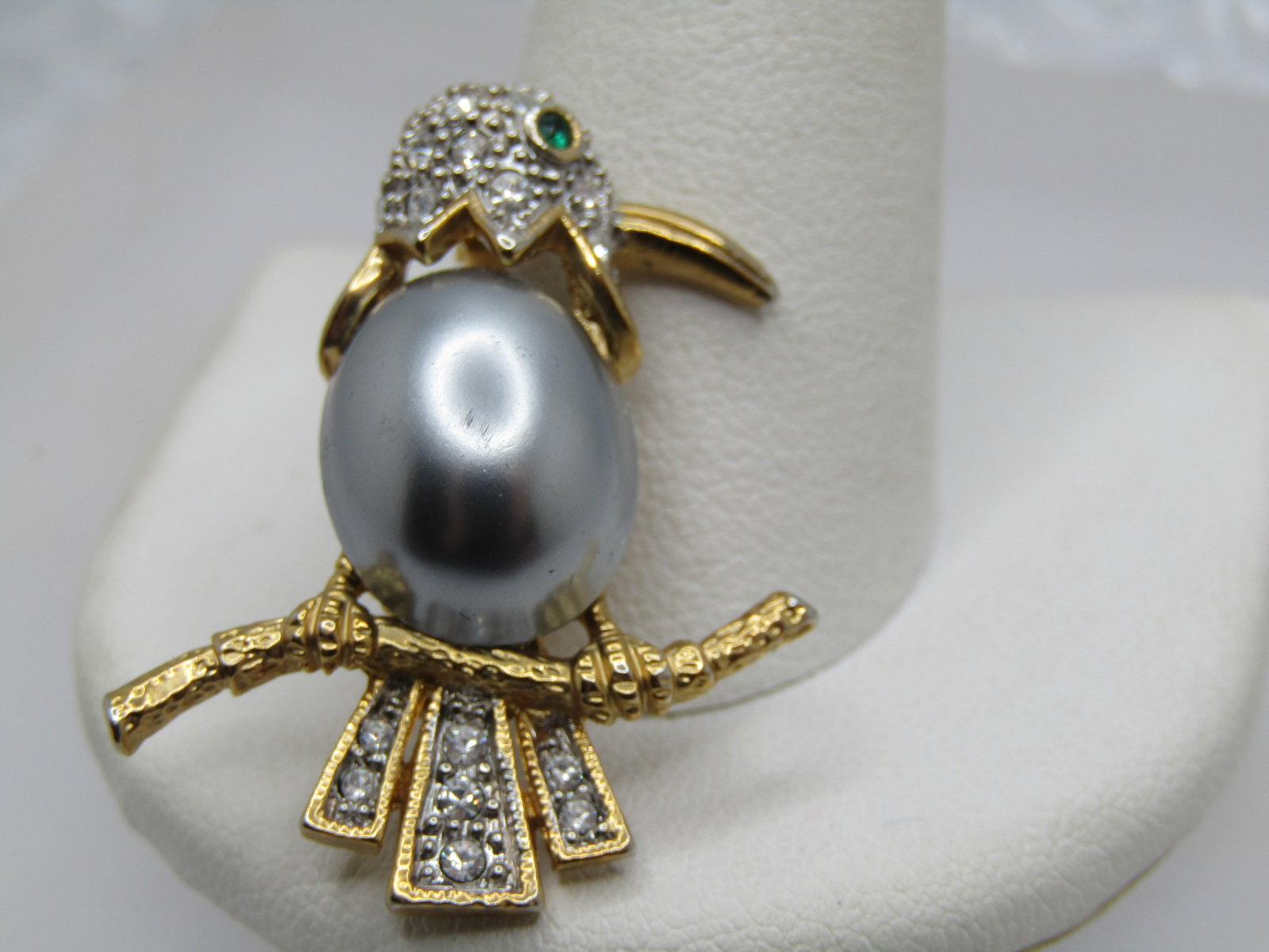 Vintage Faux Pearl and Rhinestone Bird Brooch, on Branch, 1980's - 5