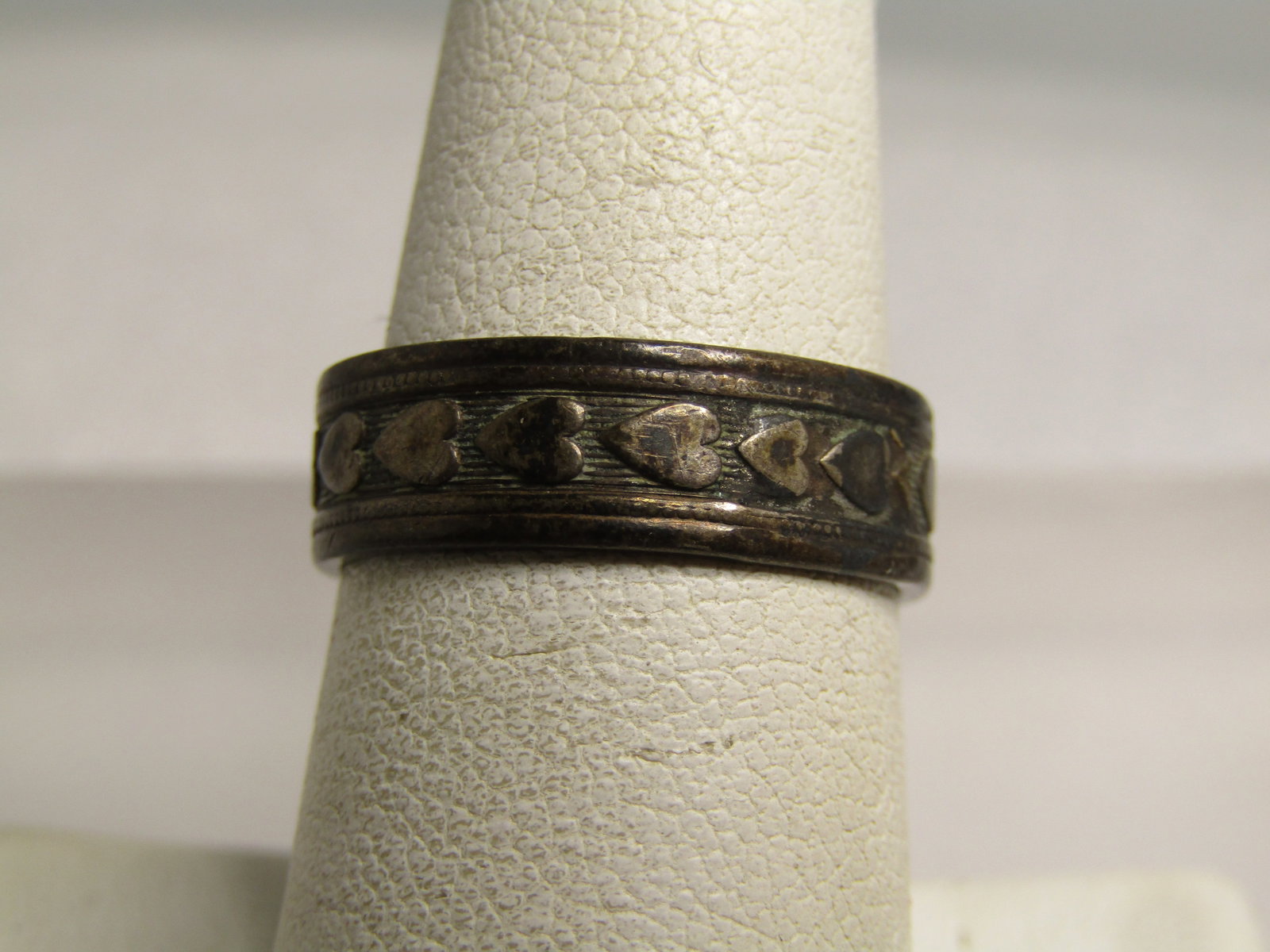 Vintage Heart Band Ring, Sz. 7, 1960's-1970's, Signed Vargas (1 of 7)