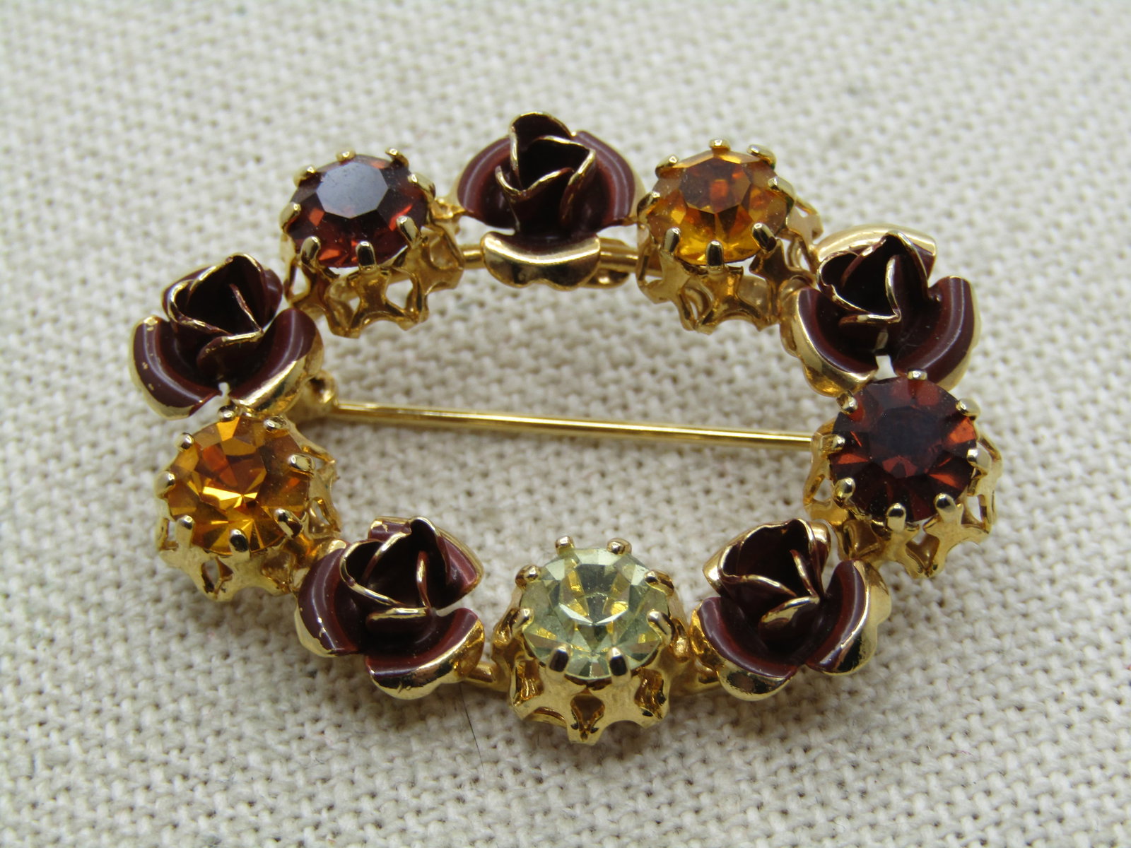 Vintage Austria Crystal Oval Brooch, Rose Blossoms, 1940's-1960's - 3