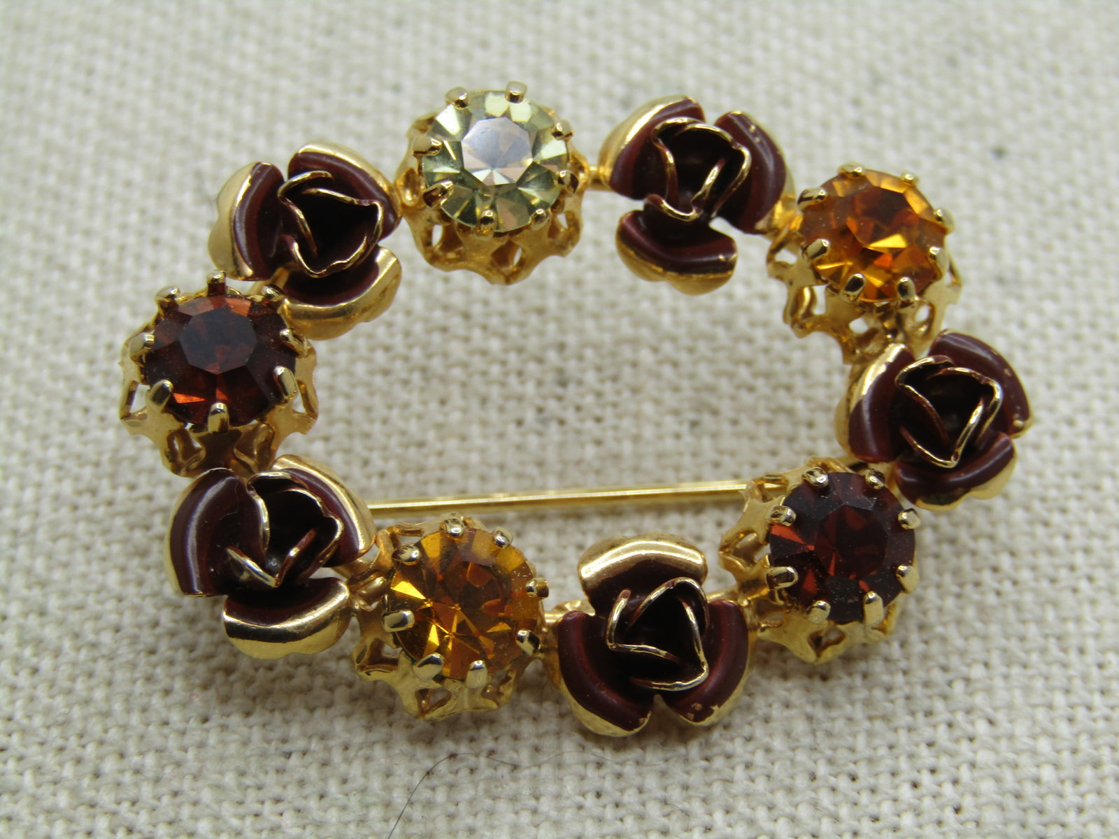 Vintage Austria Crystal Oval Brooch, Rose Blossoms, 1940's-1960's - 4