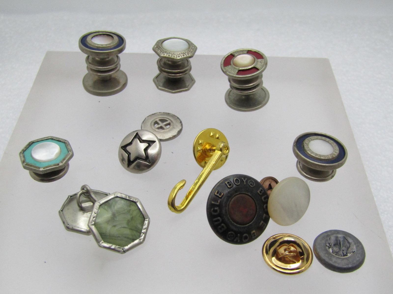 Vintage Mixed Snap Cufflinks, Enameled/ Mother of Pearl and other Pieces (1 of 4)