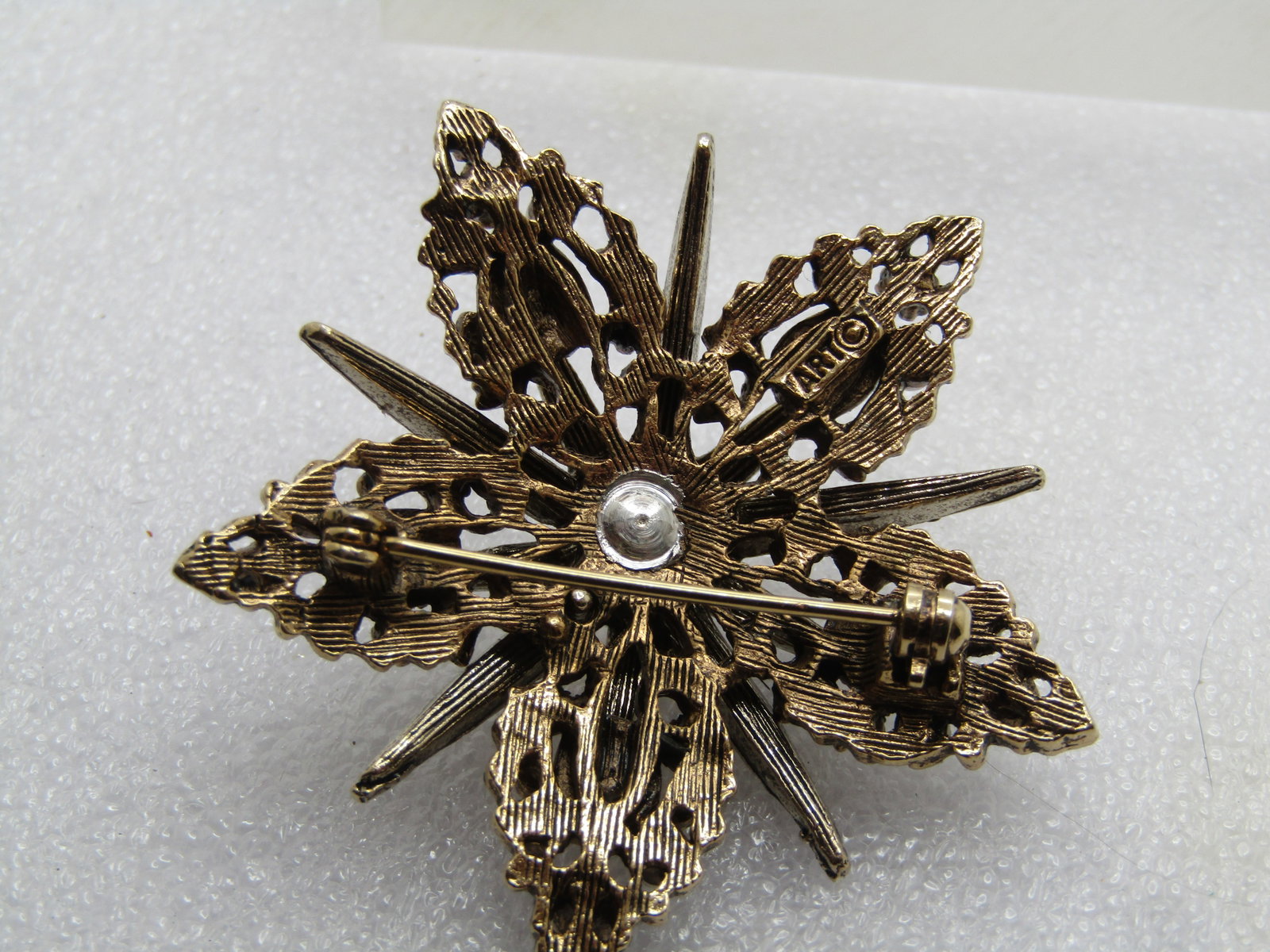 Vintage Faux Pearl, Rhinestone Star Brooch, Signed Art, 1960's - 4