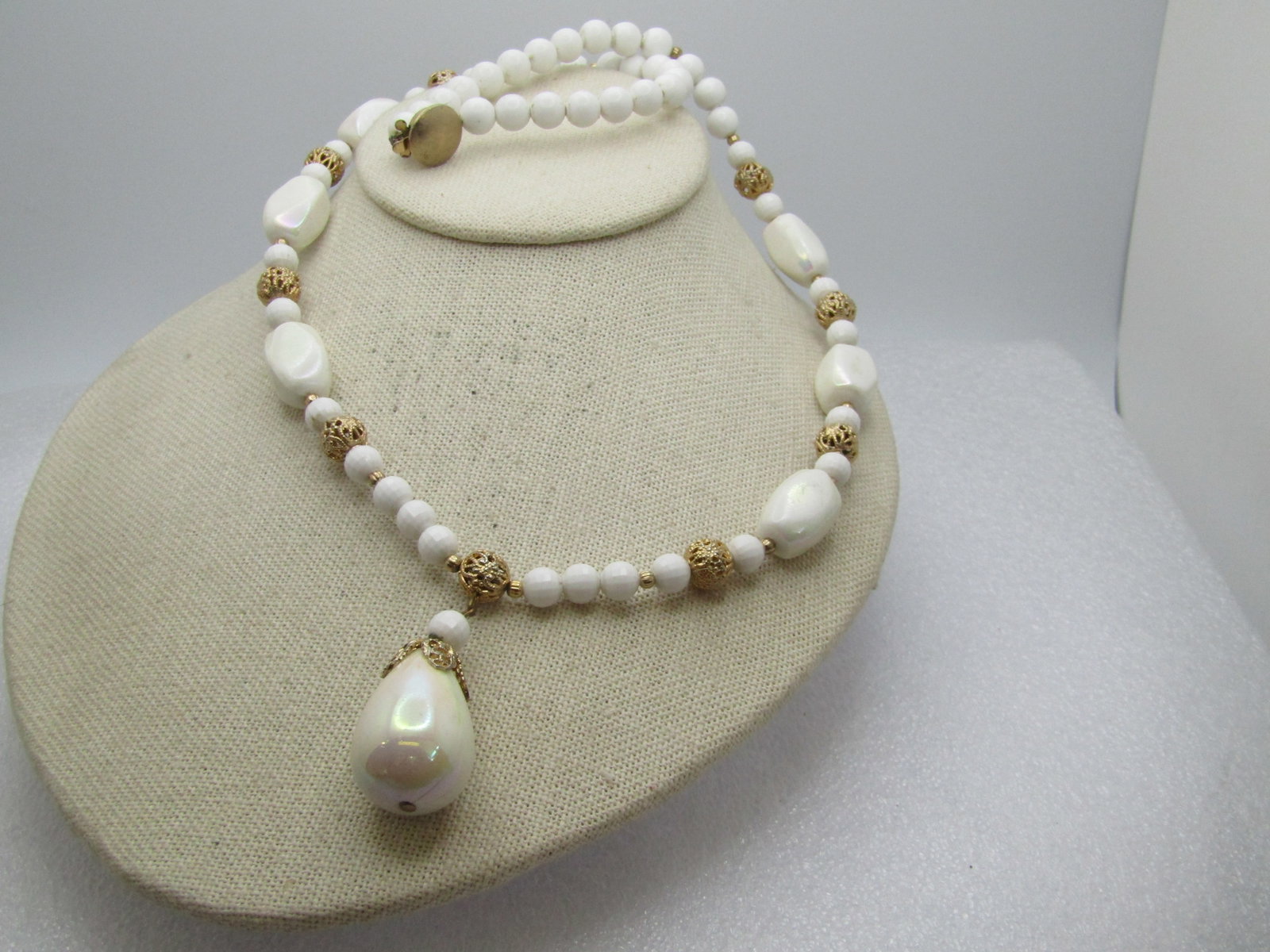 Vintage White and Iridescent Beaded Necklace, 24", 1960's - 5