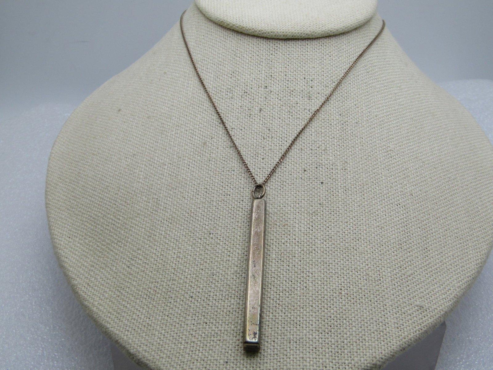 Vintage Sterling Engravable Bar Necklace, Signed Towle Q: Title: Vintage Sterling Engravable Bar Necklace, Signed Towle Q Description: Vintage Sterling Engravable Bar Necklace, Signed Towle, The chain is appx. 1mm wide, 18" with spring clasp. The bar is