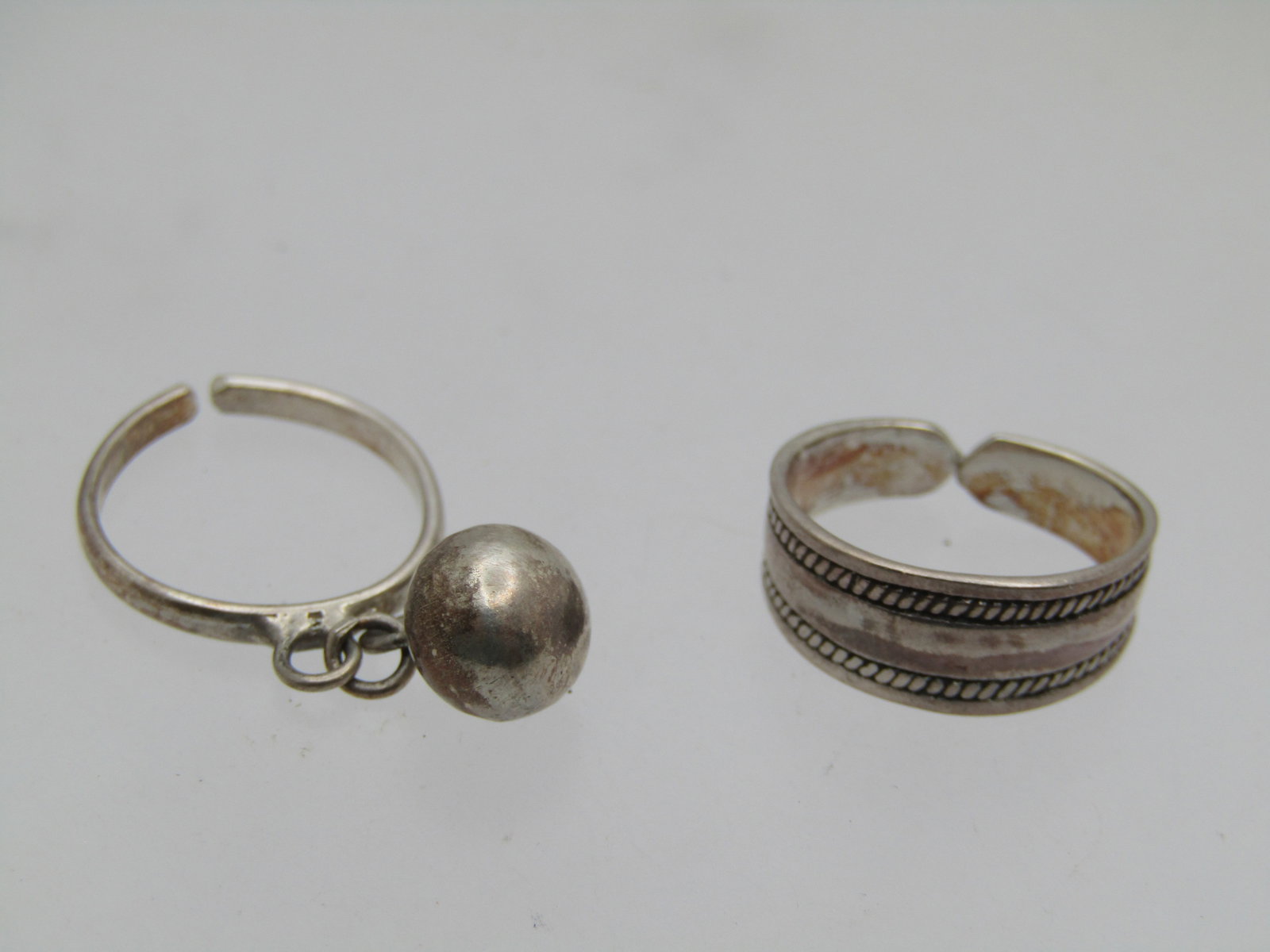 Vintage Two Sterling Toe Rings. Adjustable, 1 With Dangle Bead, 1970's-1980's - 4