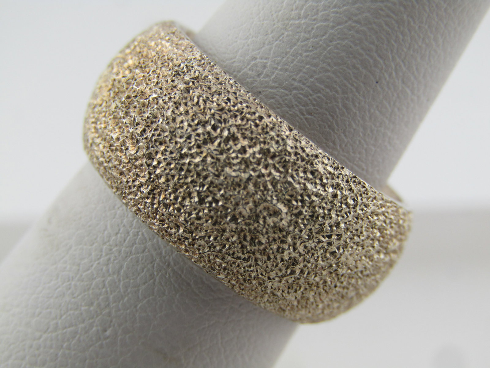 Sterling Textured Wide Band Ring, Sz. 7, 10mm, Signed KIM, 1990's, Modernist Design - 2