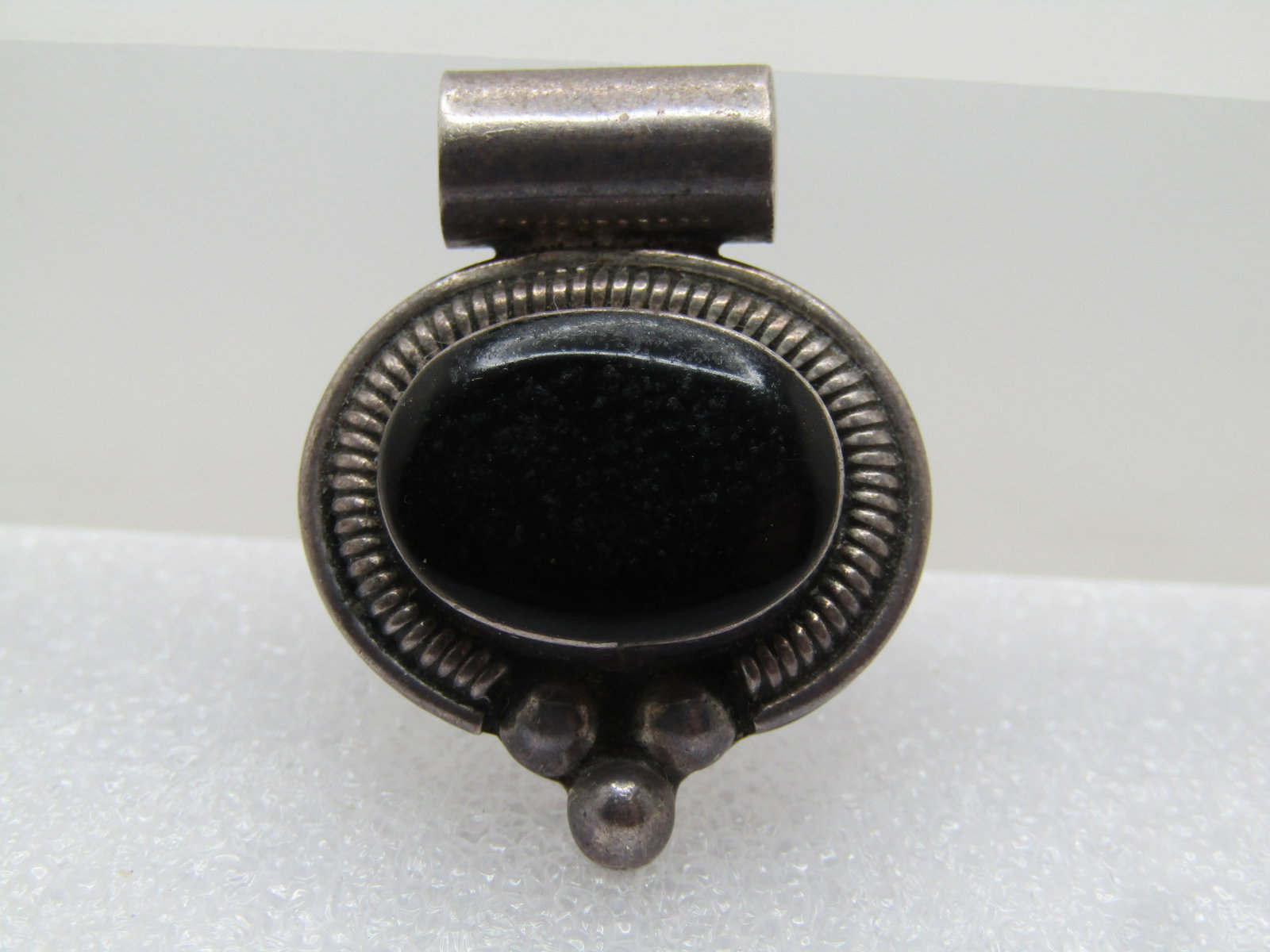 Vintage Sterling Southwestern Faux Onyx Slide, Mexico 1980's-1990's: Title: Vintage Sterling Southwestern Faux Onyx Slide, Mexico 1980's-1990's Description: Vintage Sterling Southwestern Faux Onyx Slide, 1980's-1990's. Marked Mexico. and signed with an H. Marked .925 a