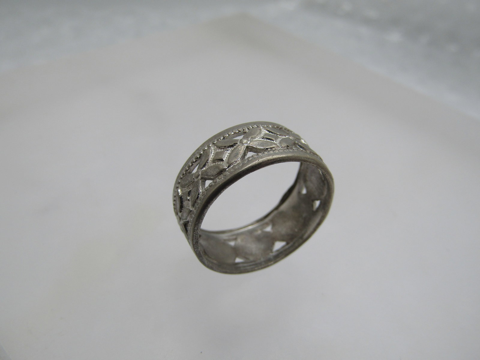 Vintage Sterling Floral Band Ring, Sz. 7.5, 8mm wide - 5