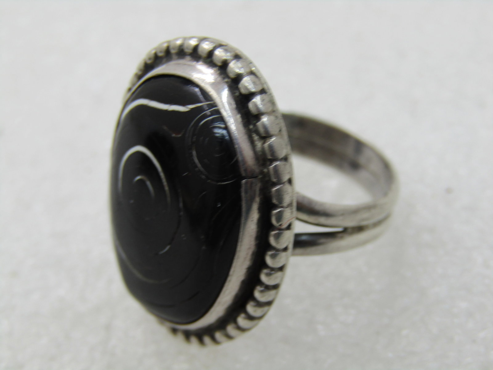 Southwestern Sterling Silver Black Ring, Sz. 7, 7.15 gr. - 8