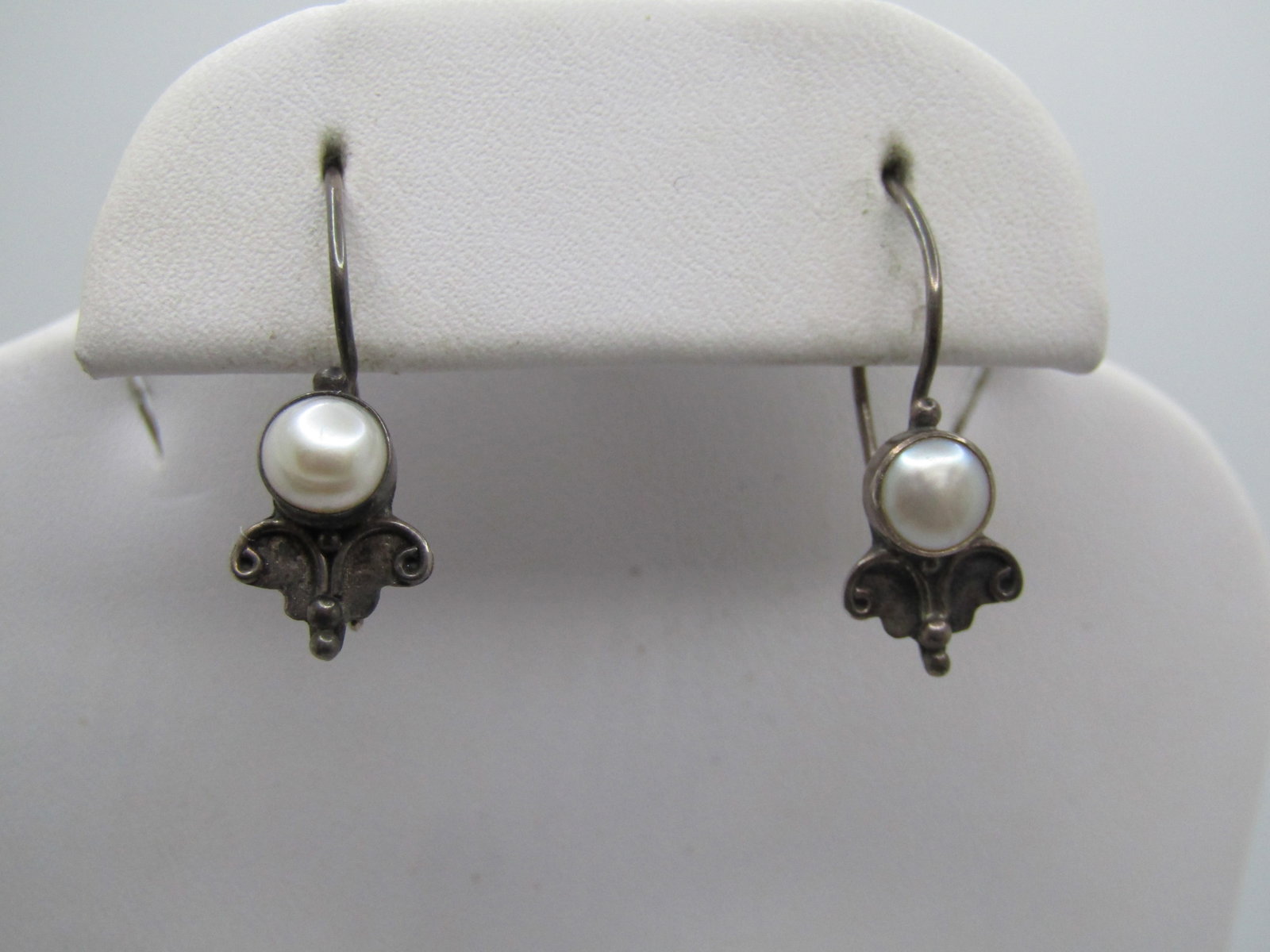 Vintage Sterling Pearl Pierced Earrings, 1", White Tahitian (1 of 7)