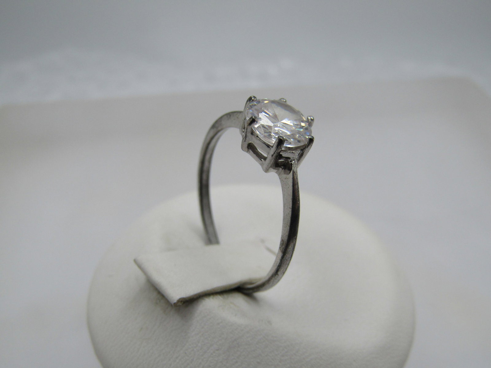 Vintage Sterling Clear CZ Ring, Sz. 8, Engagement. .80 ctw - 4