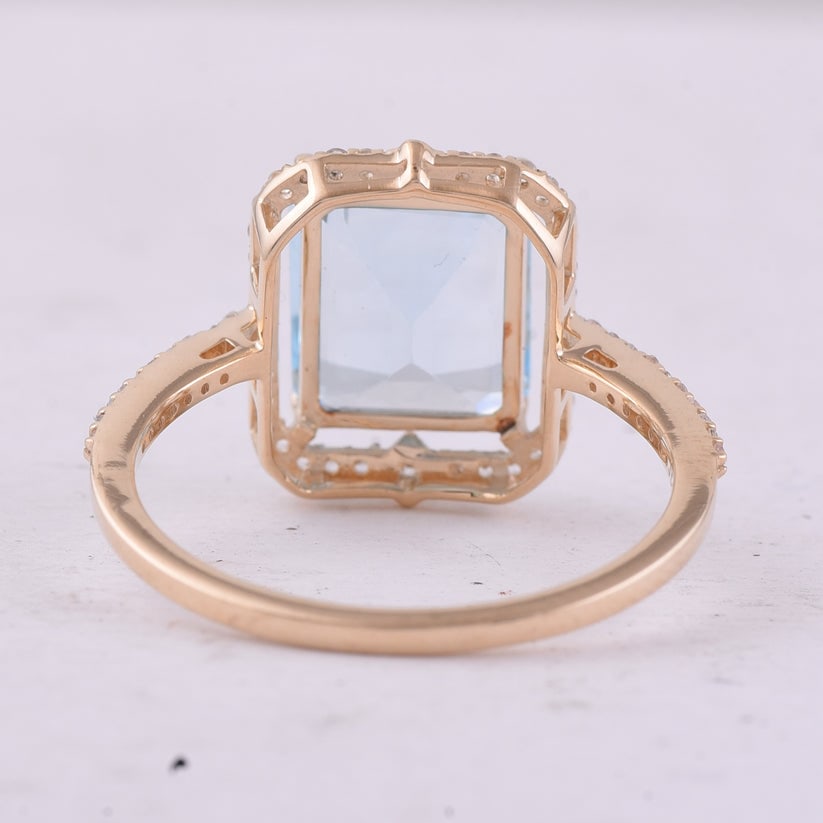 4.17 Ct Octagon Blue Topaz 9K Gold Ring - 3