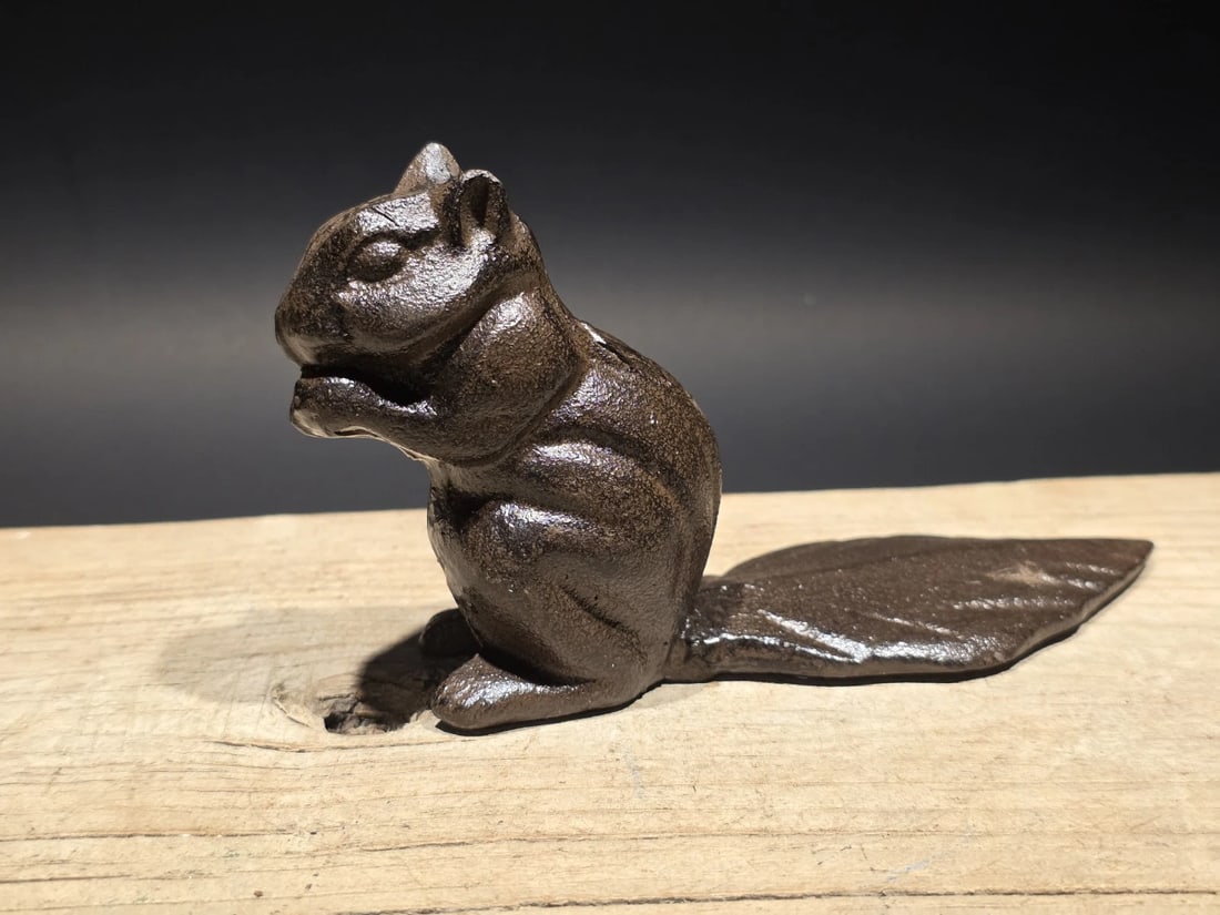 Cast Iron Squirrel Door Stop Wedge (1 of 10)