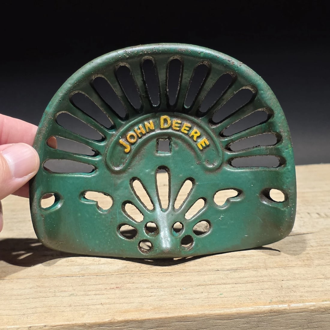 5" Cast Iron John Deere Miniature Tractor Seat Sample (1 of 10)