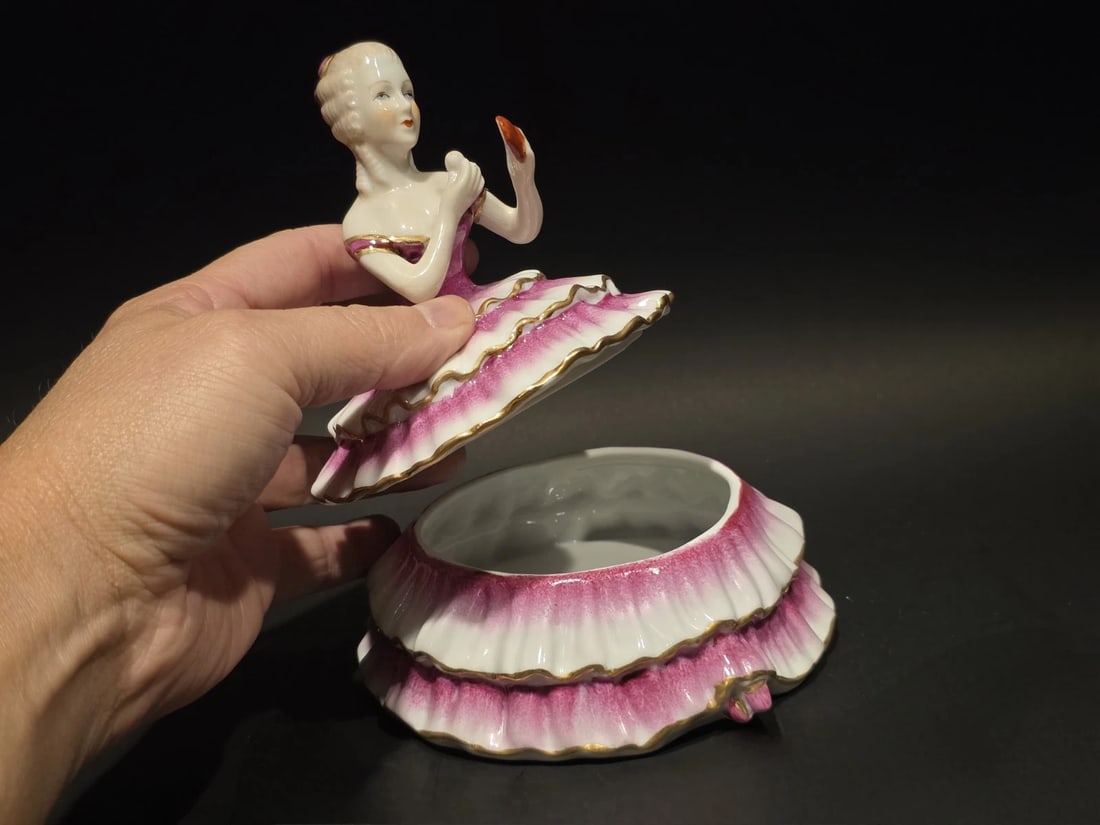6" Porcelain Half Doll Powder Box Lady Figurine Vanity Trinket: Porcelain half doll powder box styled after early 20th-century vanity accessories. Pieces like this were popular between the 1910s and 1930s, when decorative dresser items were designed for ladies bou