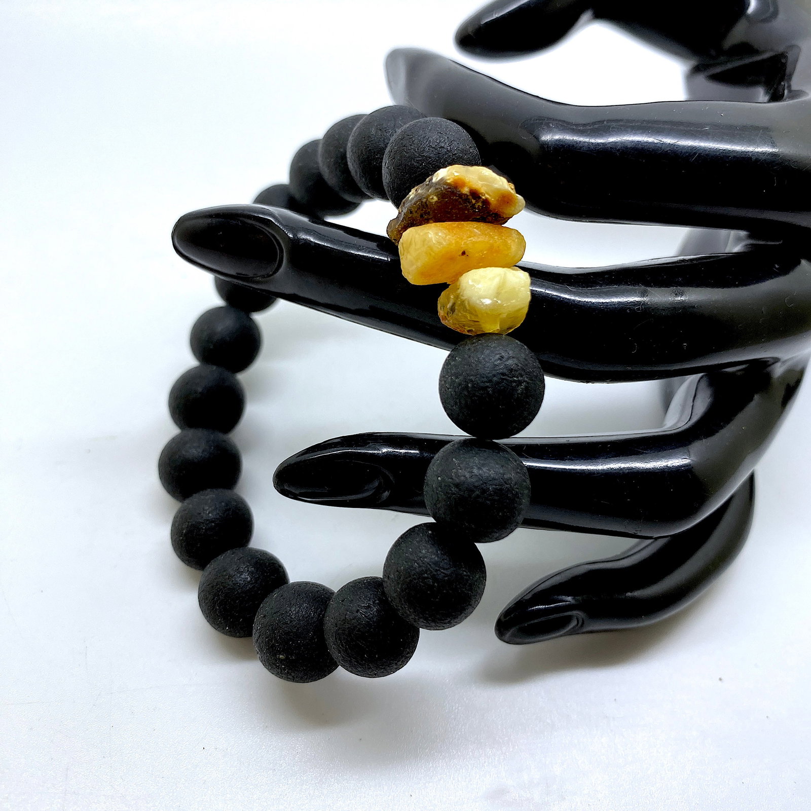 Outstanding Amber Bracelet made from Round Amber beads: Title:Outstanding Amber Bracelet made from Round Amber beads Metal:None Gemstone:Amber Weight:16.4 g Size:Bead size: 13.0 mm Bead size: 0.512 inches Made of:(Reconstituted Amber or Whole Stone):Recons