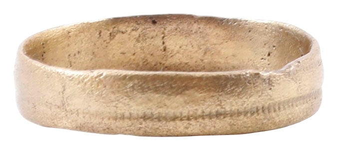 VIKING WOMAN'S WEDDING RING SIZE 8 (1 of 5)