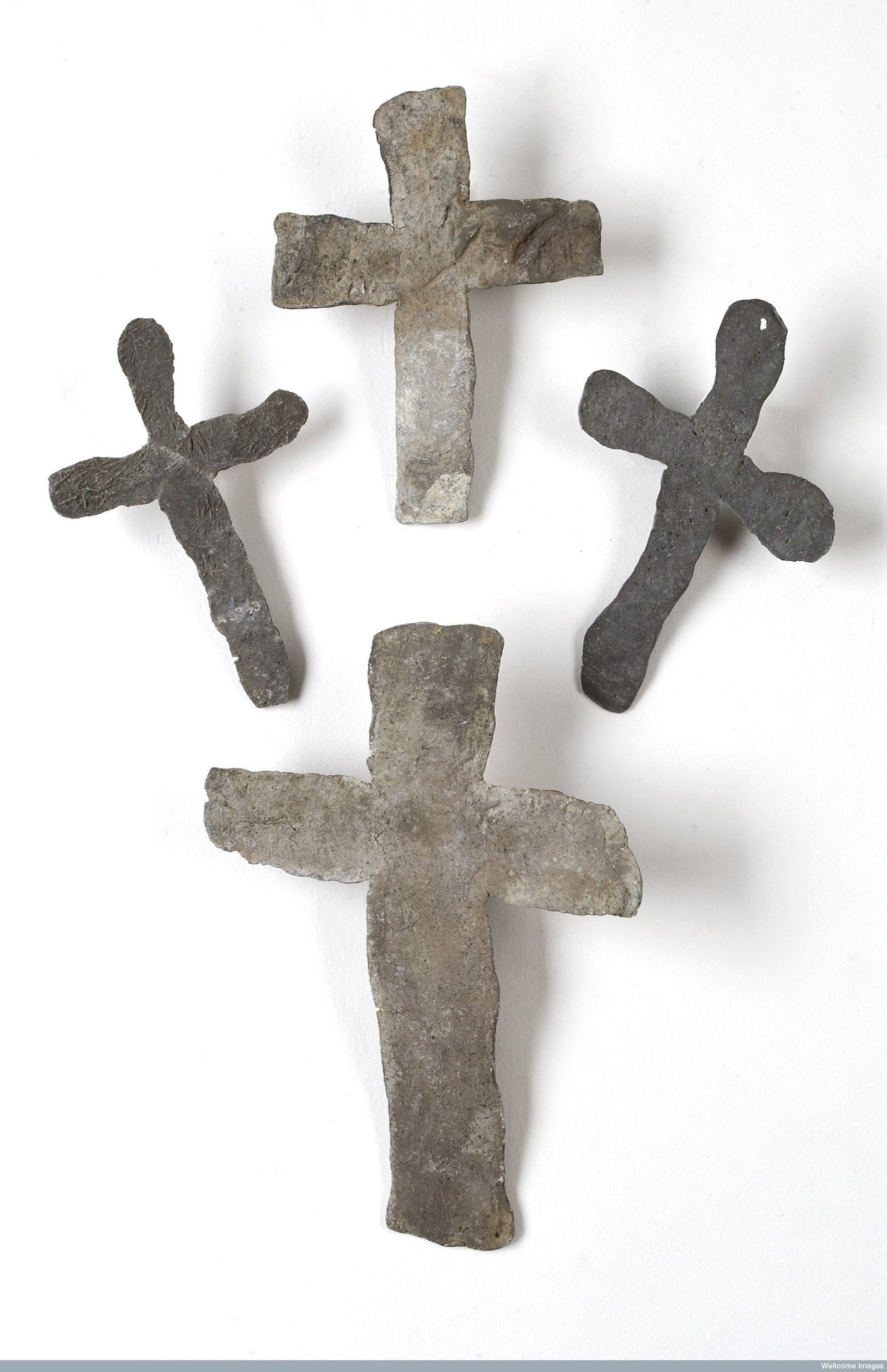 FINE ENGLISH MORTUARY CROSS, 14th CENTURY - 4