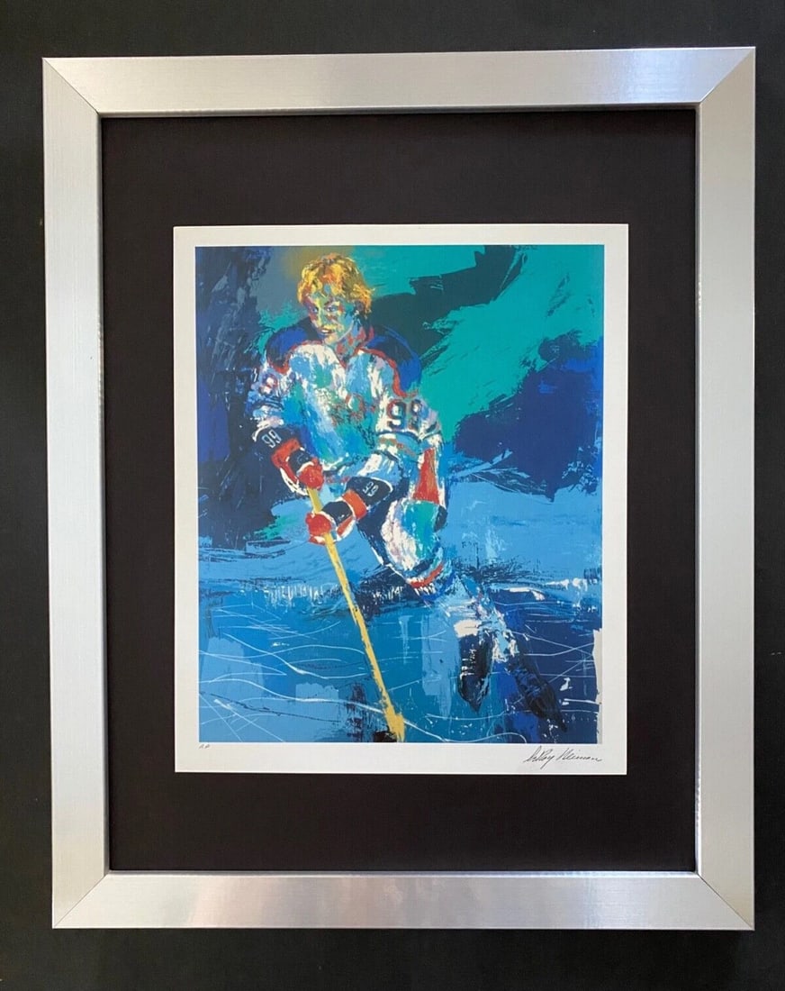 LeRoy Neiman " Wayne Gretzky " Signed Pop Art Mounted and Framed in New 11x14: Beautiful and Scarce Original 1991 Print After Leroy Neiman " WAYNE GRETZKY " Signed on the Plate This piece is mounted on a 11 x 14 in. black acid free premium black board. Framed covers an area of 1