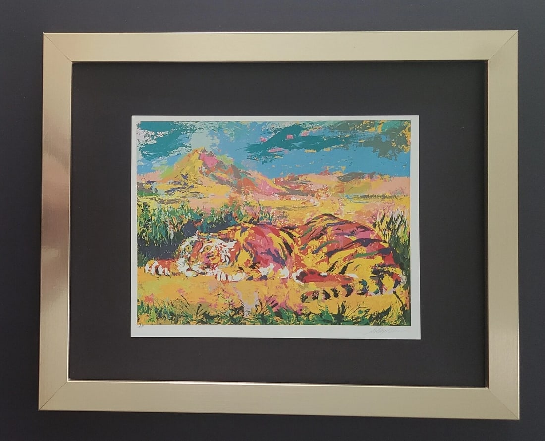 LEROY NEIMAN + TIGER + CIRCA 1990'S + SIGNED PRINT FRAMED + BUY NOW: We have for Sale this LEROY NEIMAN AWESOME 1990'S PRINT ON PAPER " TIGER " SIGNED ON THE PLATE FULL OF COLOR PRINT SIZE OF THE PRINT: 10 X 8 in FRAME COVERS AN AREA OF 15 X 11 in MOUNTED AND FRAMED