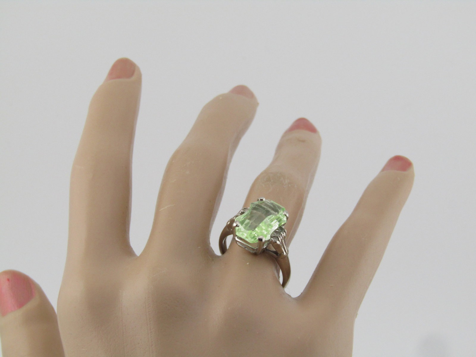 Vintage 10kt Ceylon Green Spinel/Uranium Glass Ring, Sz. 7, Uranium Stone, 1940's-1960's - 6