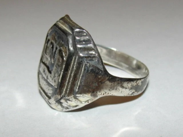 Antiqued Sterling Silver Rectangular United Nations Ring World War II 2 - 5