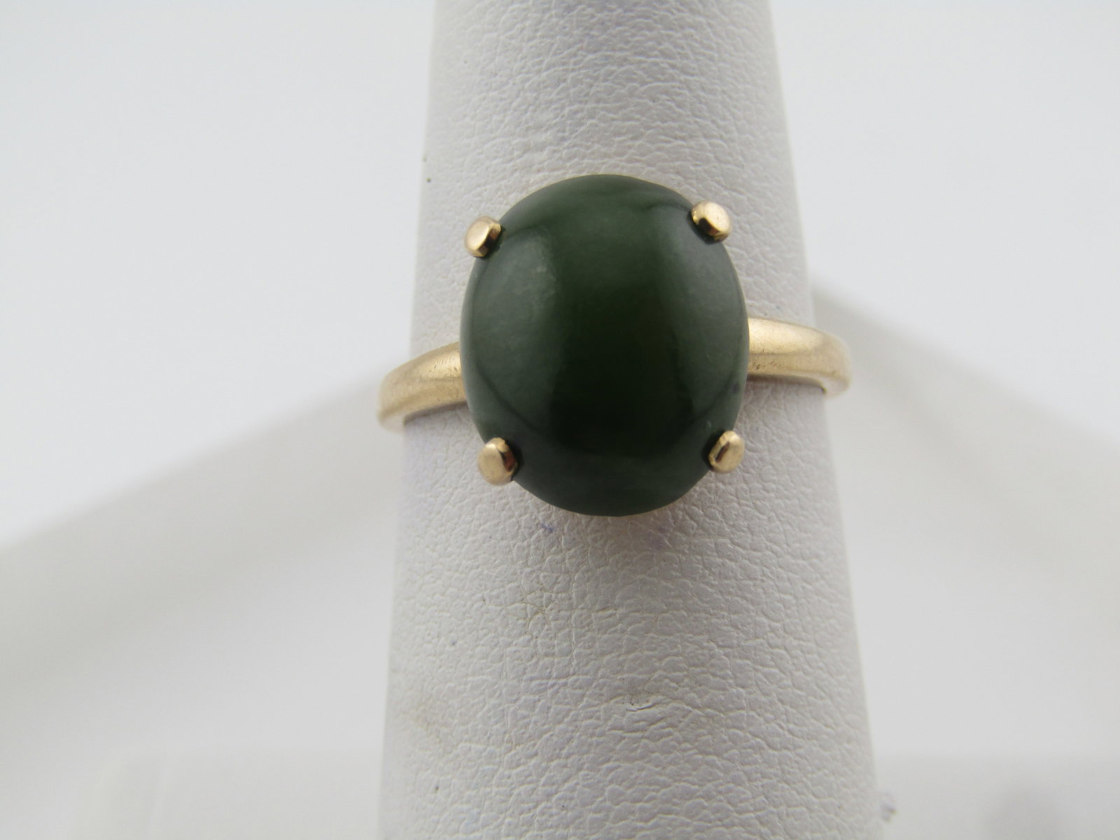 Vintage 10kt Nephrite Ring, Size 6, Mid-Century (1 of 6)