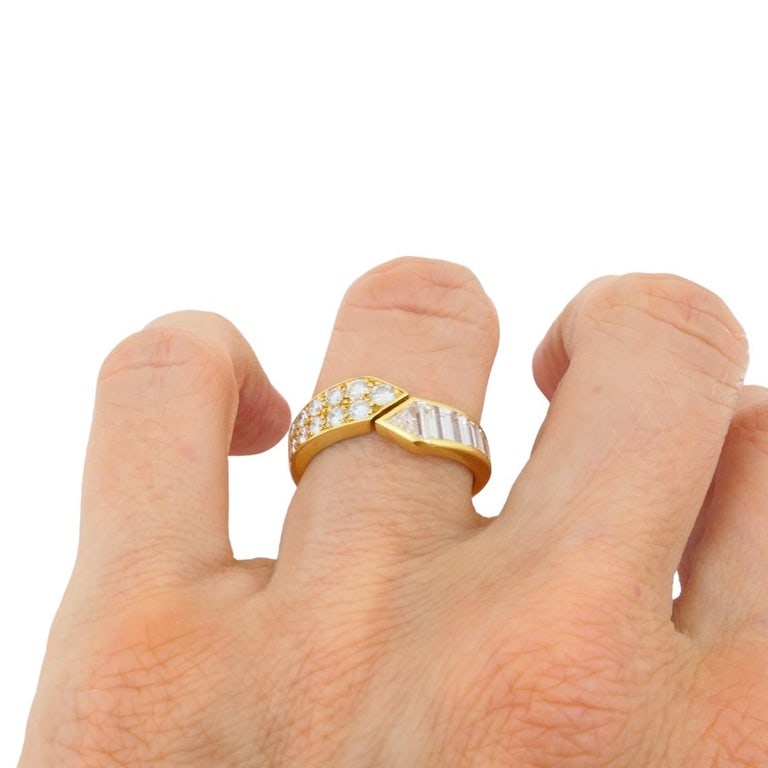 Van Cleef & Arpels 18K Gold Diamond Bypass Ring - 10