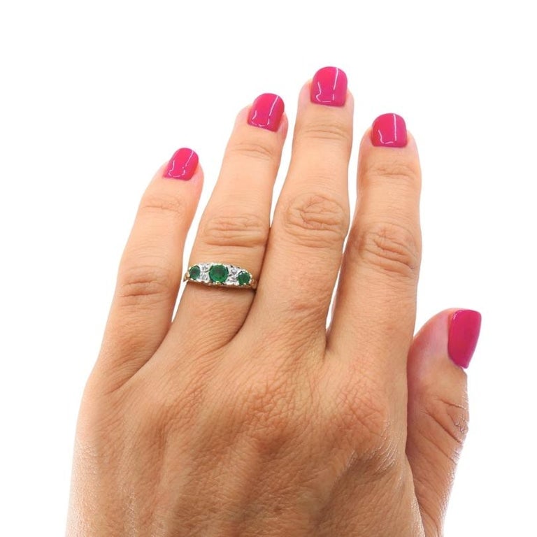 Vintage 9k Gold Emerald Diamond Three-Stone Ring - 2