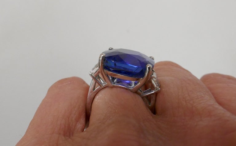 19.02 Carat Ceylon Natural No Heat Certified Sapphire Diamond Ring - 11