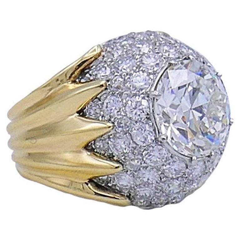 Verdura Vintage Ring 18k Gold Diamond 5.01-Carat J SI2 GIA: Title: Verdura Vintage Ring 18k Gold Diamond 5.01-Carat J SI2 GIA Description: A custom-made vintage Verdura ring in 18k yellow gold and platinum, featuring an Old European cut diamond graded by the