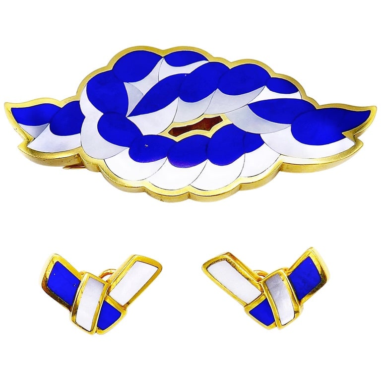 Angela Cummings for Tiffany & Co. Knotted Rope Set: Title: Angela Cummings for Tiffany & Co. Knotted Rope Set Description: Amazing vintage Knotted Rope set by Angela Cummings for Tiffany&Co. Made of 18k yellow gold with inlaid lapis and mother of pearl