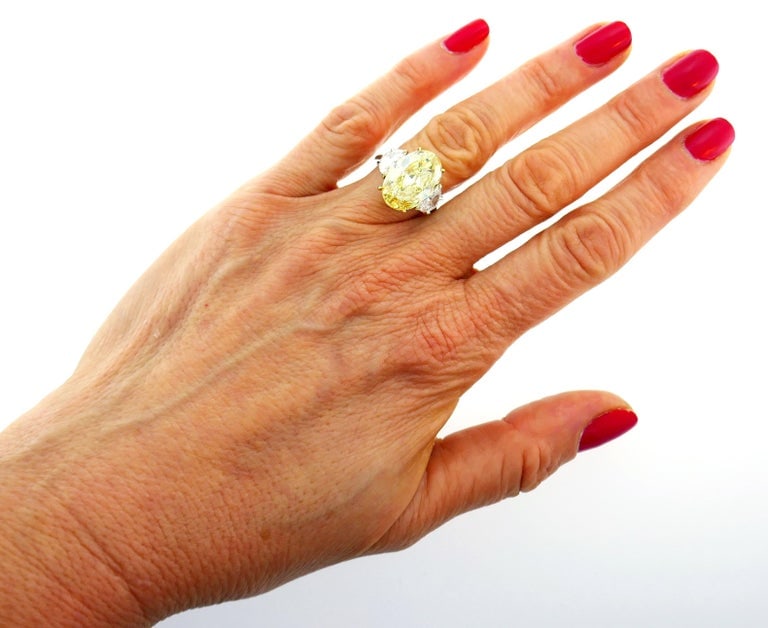 8.47 Carat Fancy Yellow Diamond GIA Platinum Ring Solitaire - 3